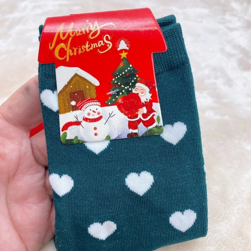 Santa Christmas Socks Hearts Green Red Novelty Holiday One Size NEW SO-733SP